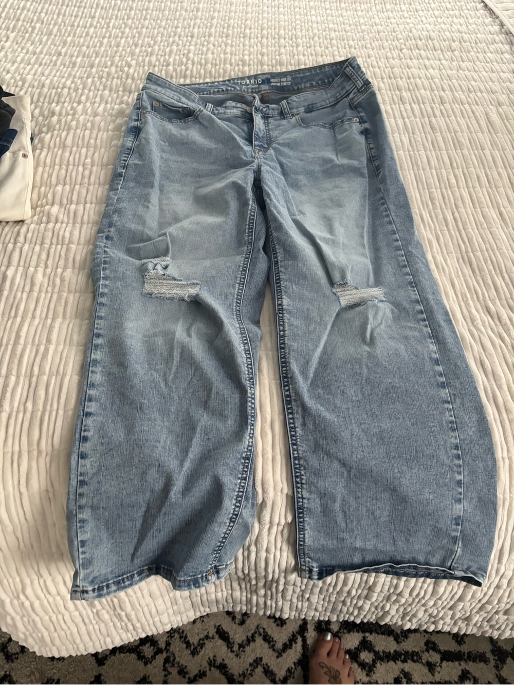 torrid Light Blue Vintage Wash Wide Leg Jeans